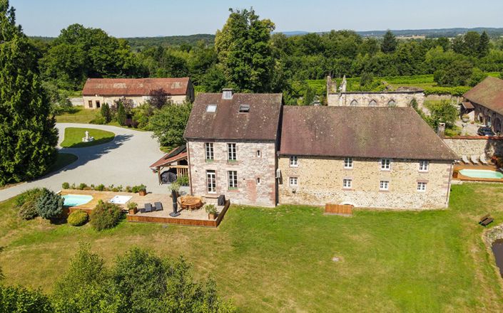 Image No.7-Propriété de 11 chambres à vendre à Franche-Comté