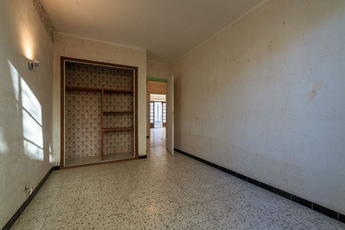 Image No.12-2 Bed House for sale