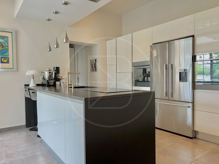 Image No.18-4 Bed House for sale