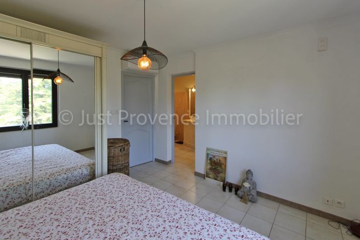 Image No.12-3 Bed House for sale