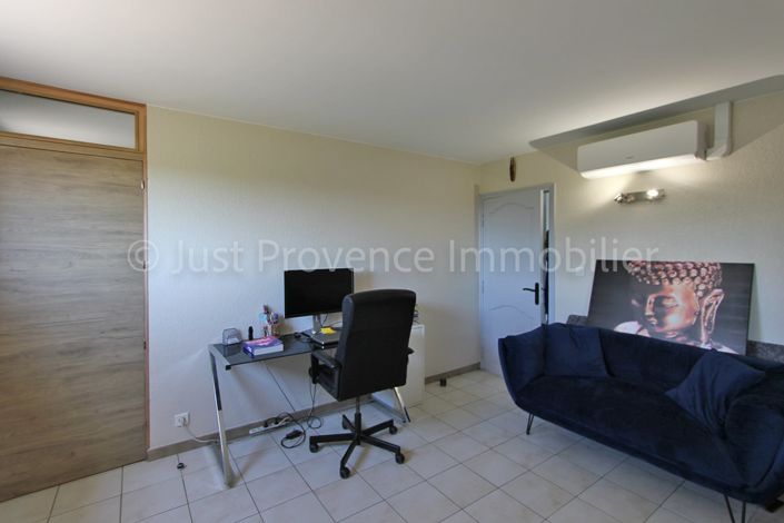 Image No.16-3 Bed House for sale