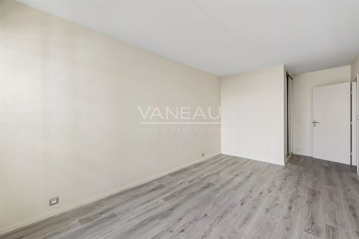 Image No.12-3 Bed Apartment for sale