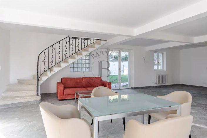 Image No.11-4 Bed House for sale