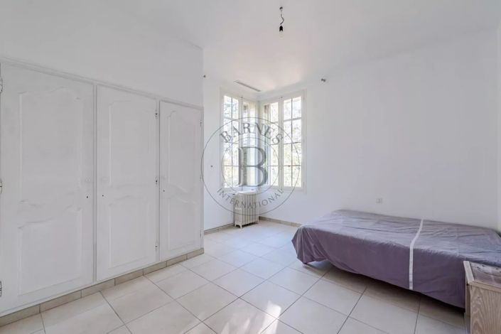 Image No.16-4 Bed House for sale