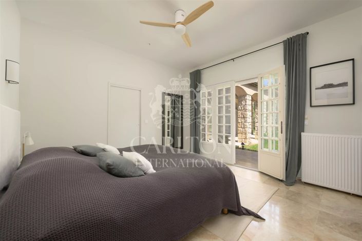 Image No.13-11 Bed House for sale