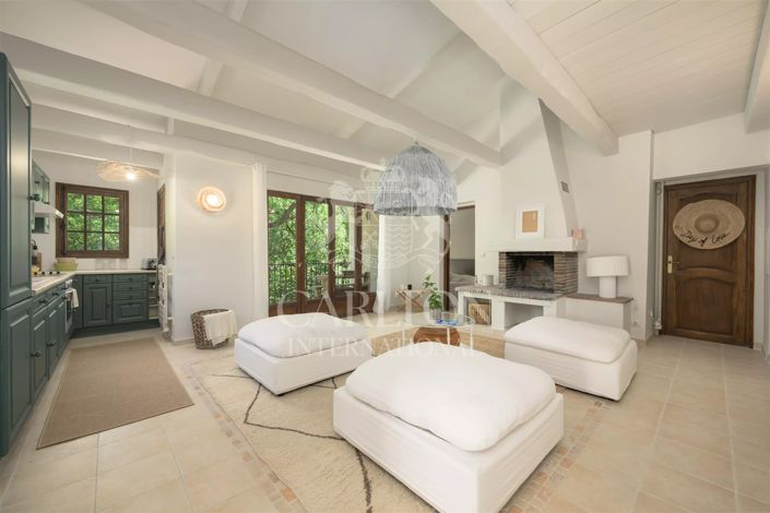 Image No.21-11 Bed House for sale
