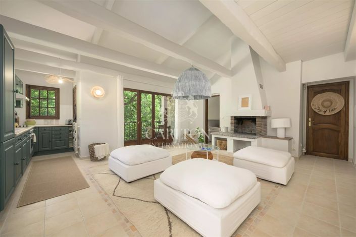 Image No.21-11 Bed House for sale
