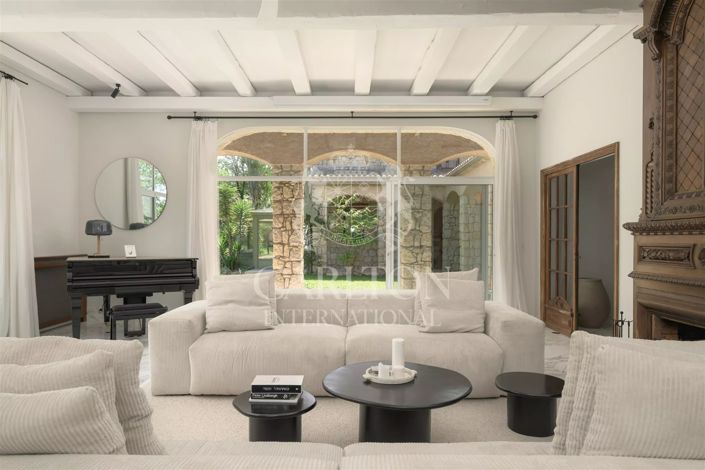 Image No.8-11 Bed House for sale