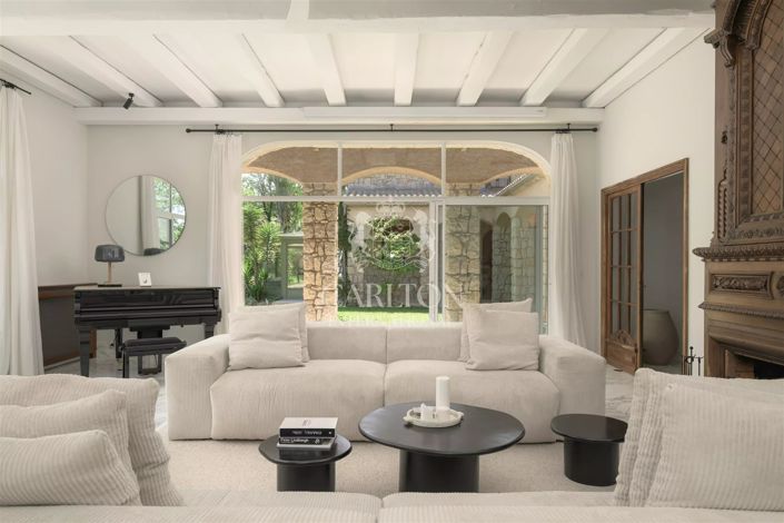 Image No.8-11 Bed House for sale