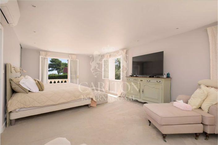 Image No.12-4 Bed House for sale