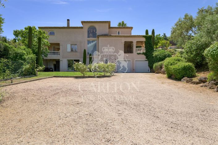 Image No.25-4 Bed House for sale