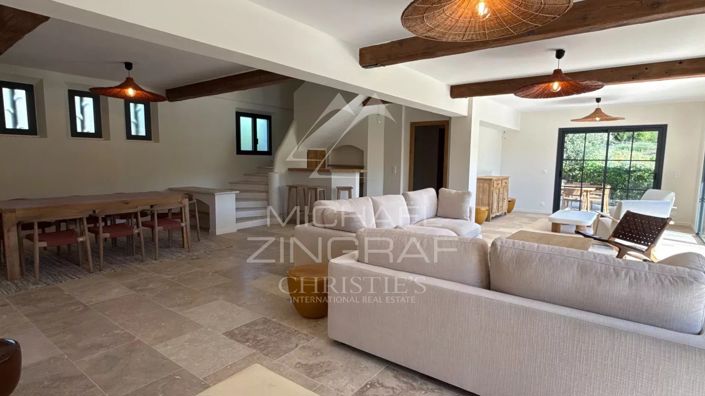 Image No.5-5 Bed House for sale