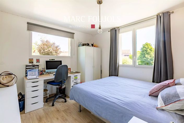 Image No.17-3 Bed House for sale