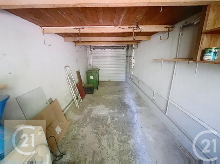 Image No.17-2 Bed House for sale