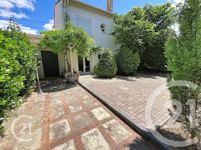 Image No.19-2 Bed House for sale