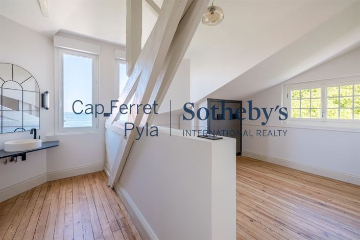 Image No.17-9 Bed House for sale