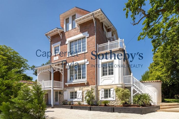 Image No.8-9 Bed House for sale