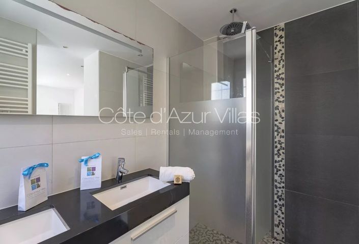 Image No.12-3 Bed House for sale