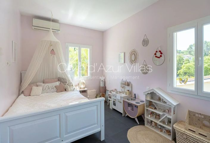 Image No.14-3 Bed House for sale