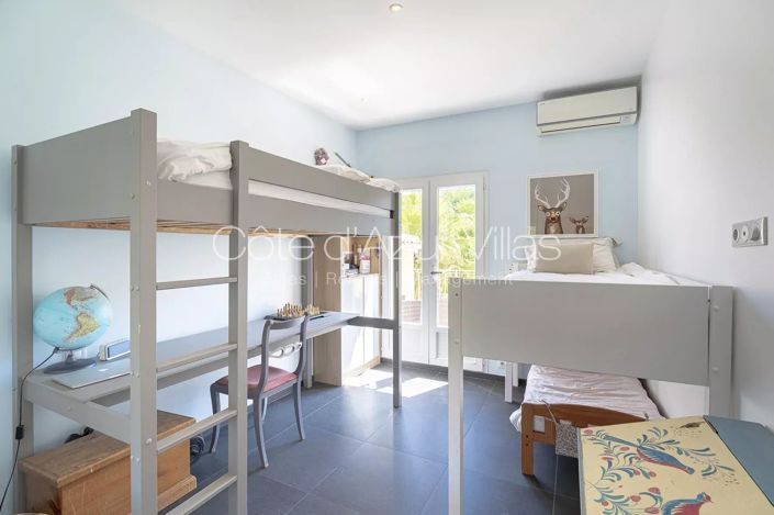 Image No.15-3 Bed House for sale