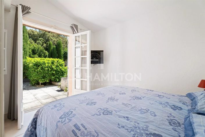Image No.15-4 Bed House for sale
