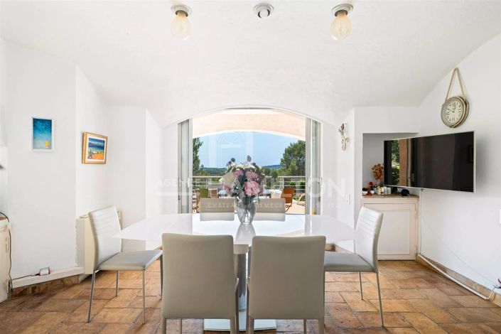 Image No.5-4 Bed House for sale