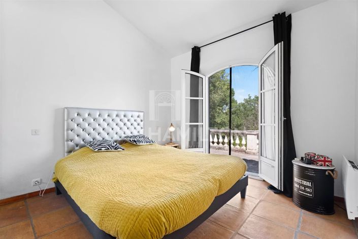 Image No.9-3 Bed House for sale