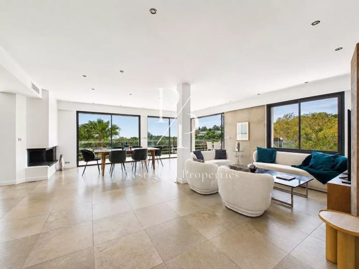 Image No.4-4 Bed House for sale