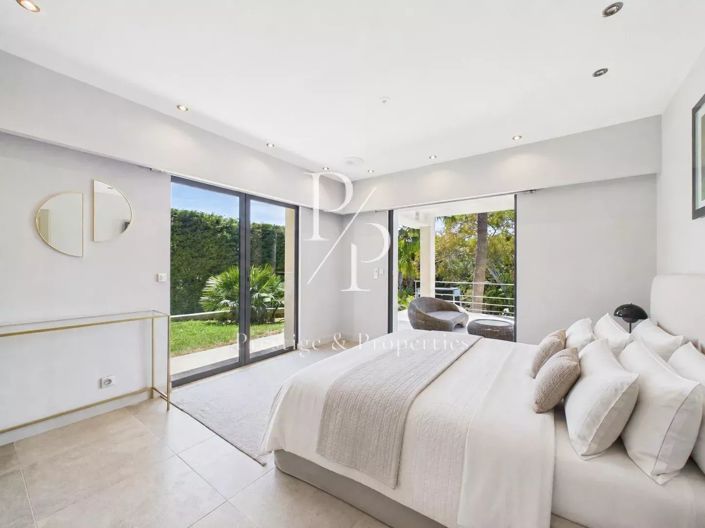 Image No.6-4 Bed House for sale