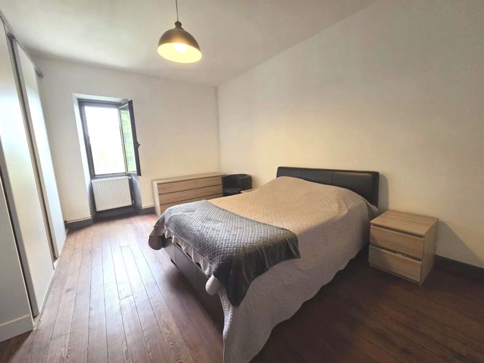 Image No.17-5 Bed House for sale