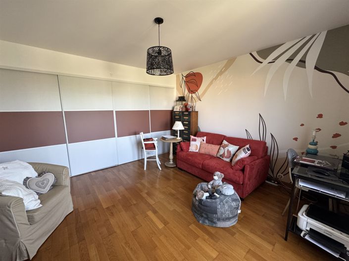 Image No.10-4 Bed House for sale