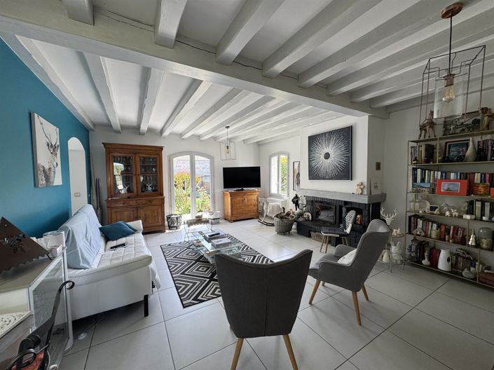 Image No.6-4 Bed House for sale