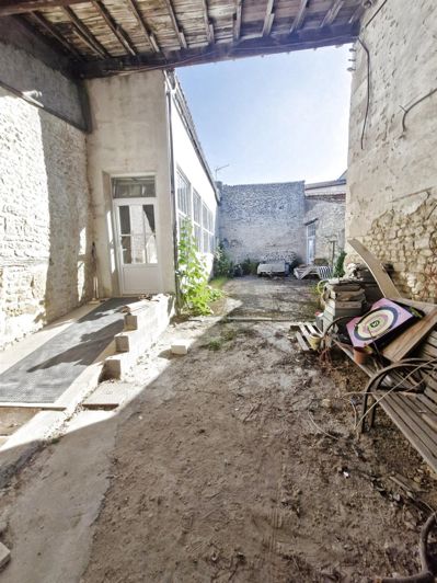 Image No.10-2 Bed House for sale