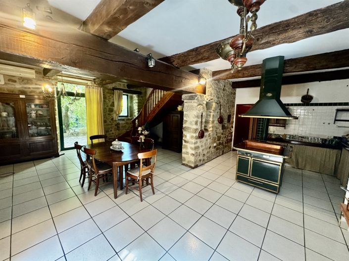 Image No.11-9 Bed House for sale