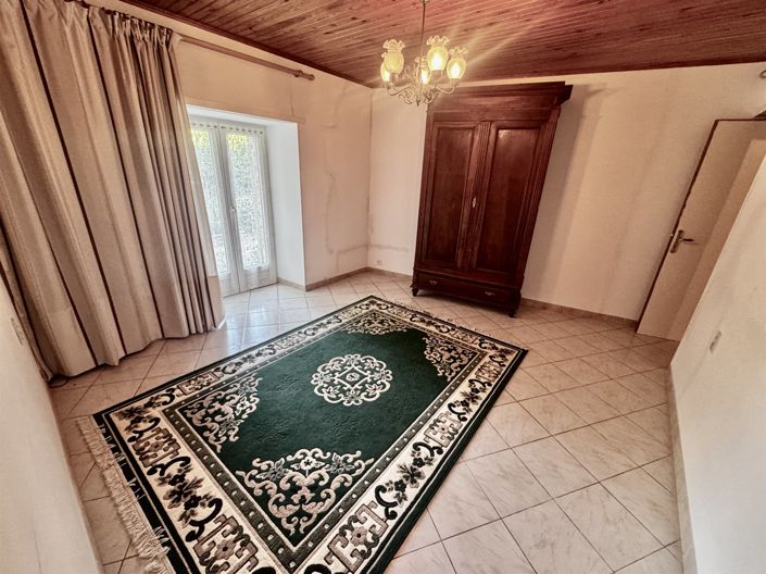 Image No.15-9 Bed House for sale