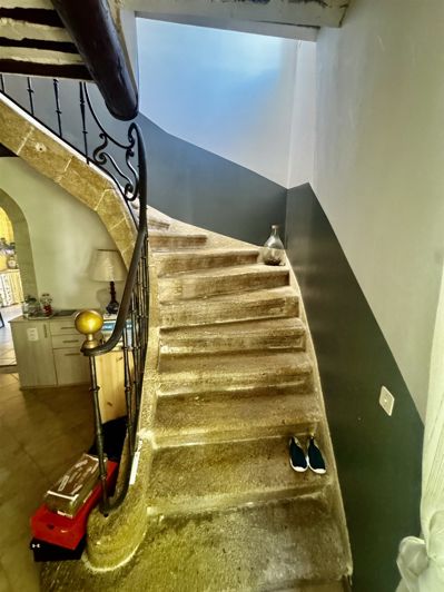 Image No.31-9 Bed House for sale