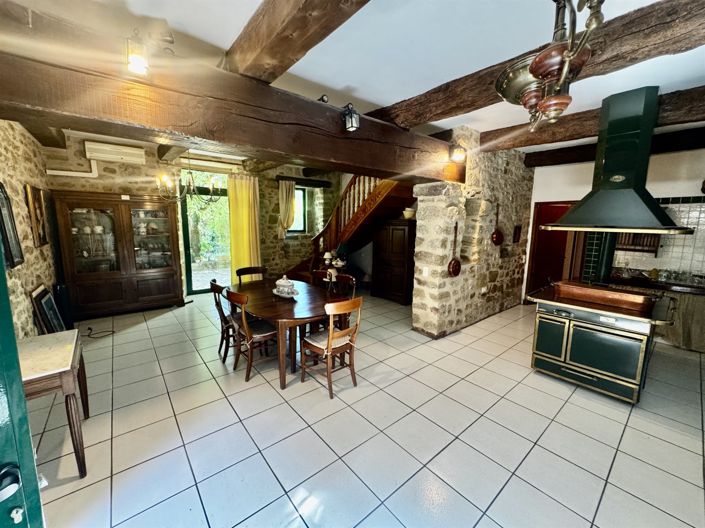 Image No.8-9 Bed House for sale