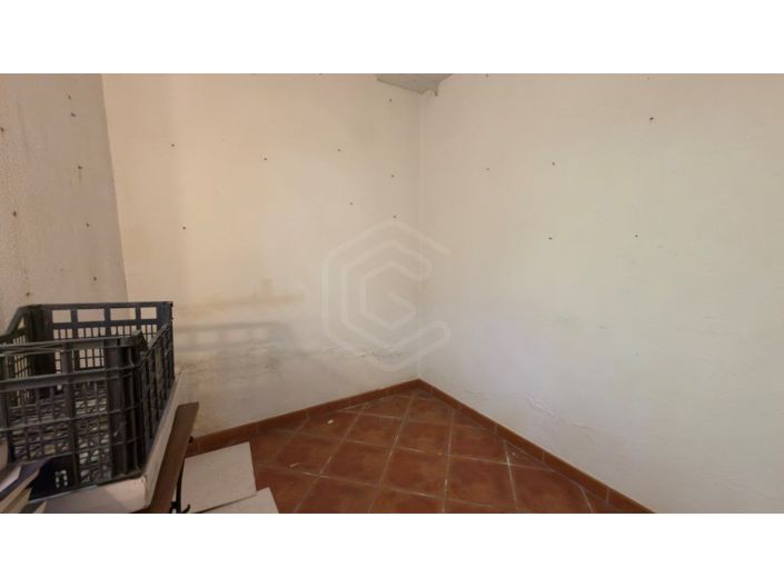 Image No.17-2 Bed House for sale