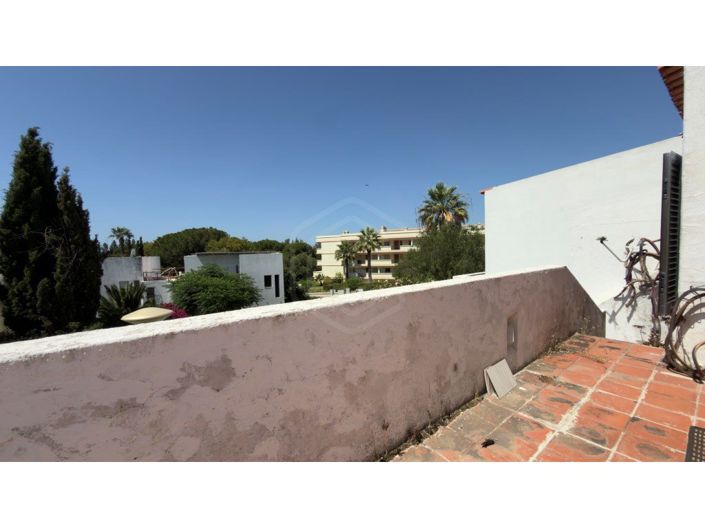 Image No.44-2 Bed House for sale