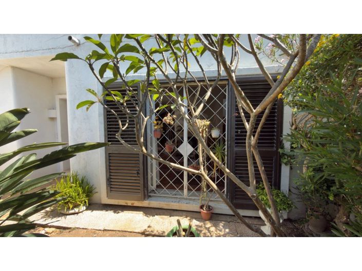 Image No.46-2 Bed House for sale
