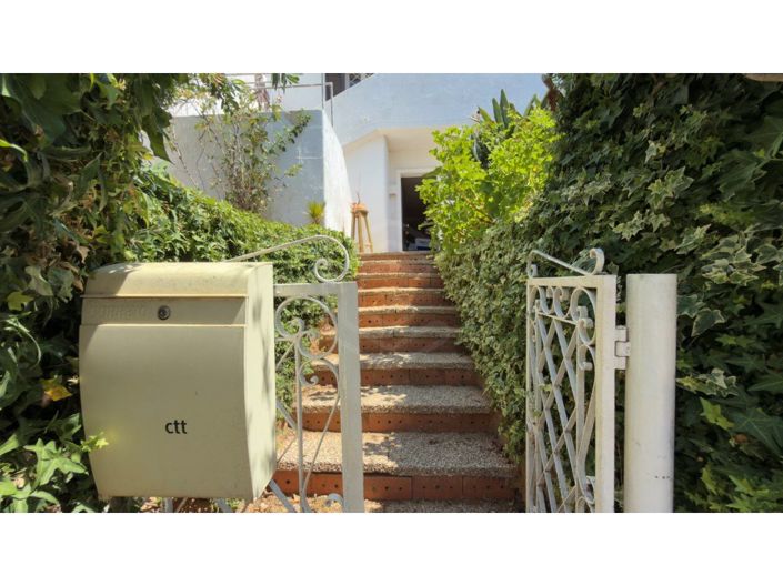 Image No.48-2 Bed House for sale