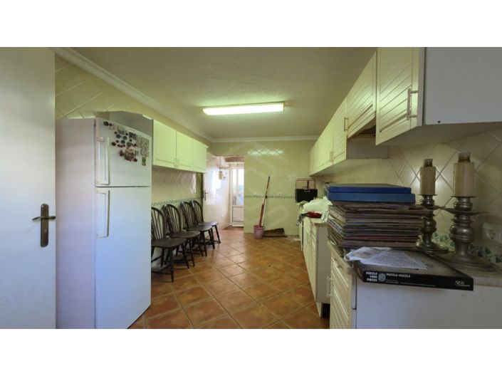 Image No.8-2 Bed House for sale