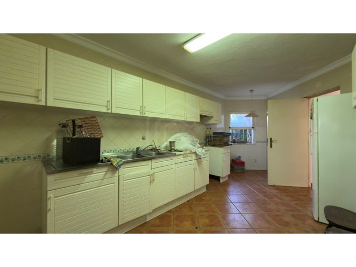Image No.9-2 Bed House for sale