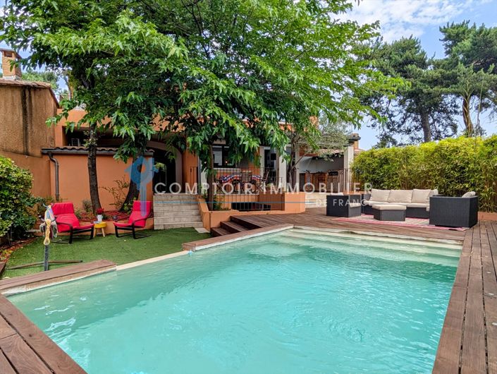 Image No.8-3 Bed House for sale
