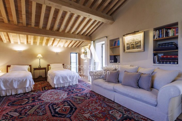 Image No.29-8 Bed House for sale