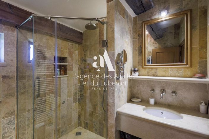 Image No.30-8 Bed House for sale