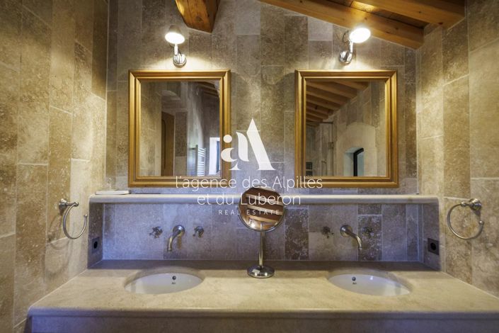 Image No.31-8 Bed House for sale
