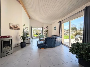1 - Chantonnay, Maison