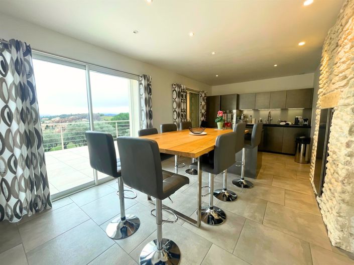 Image No.15-4 Bed House for sale