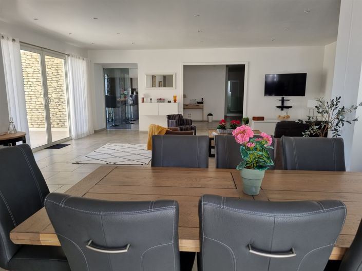 Image No.24-4 Bed House for sale